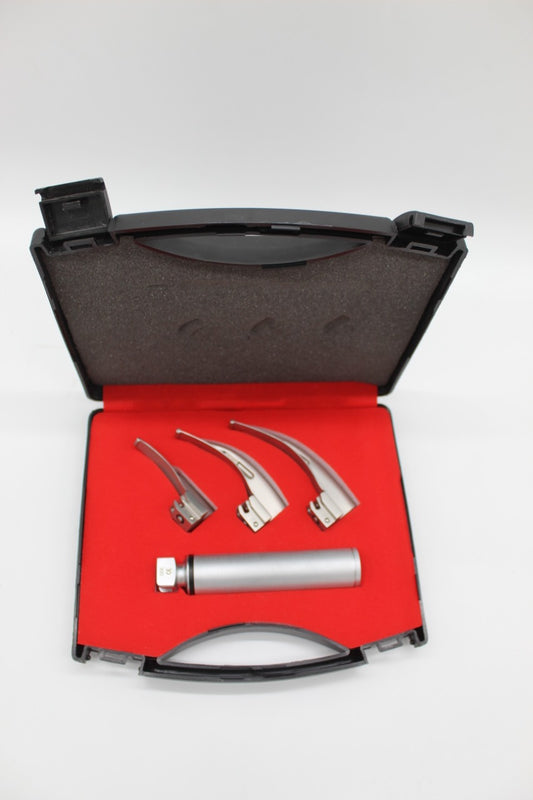 Laryngoscope kit