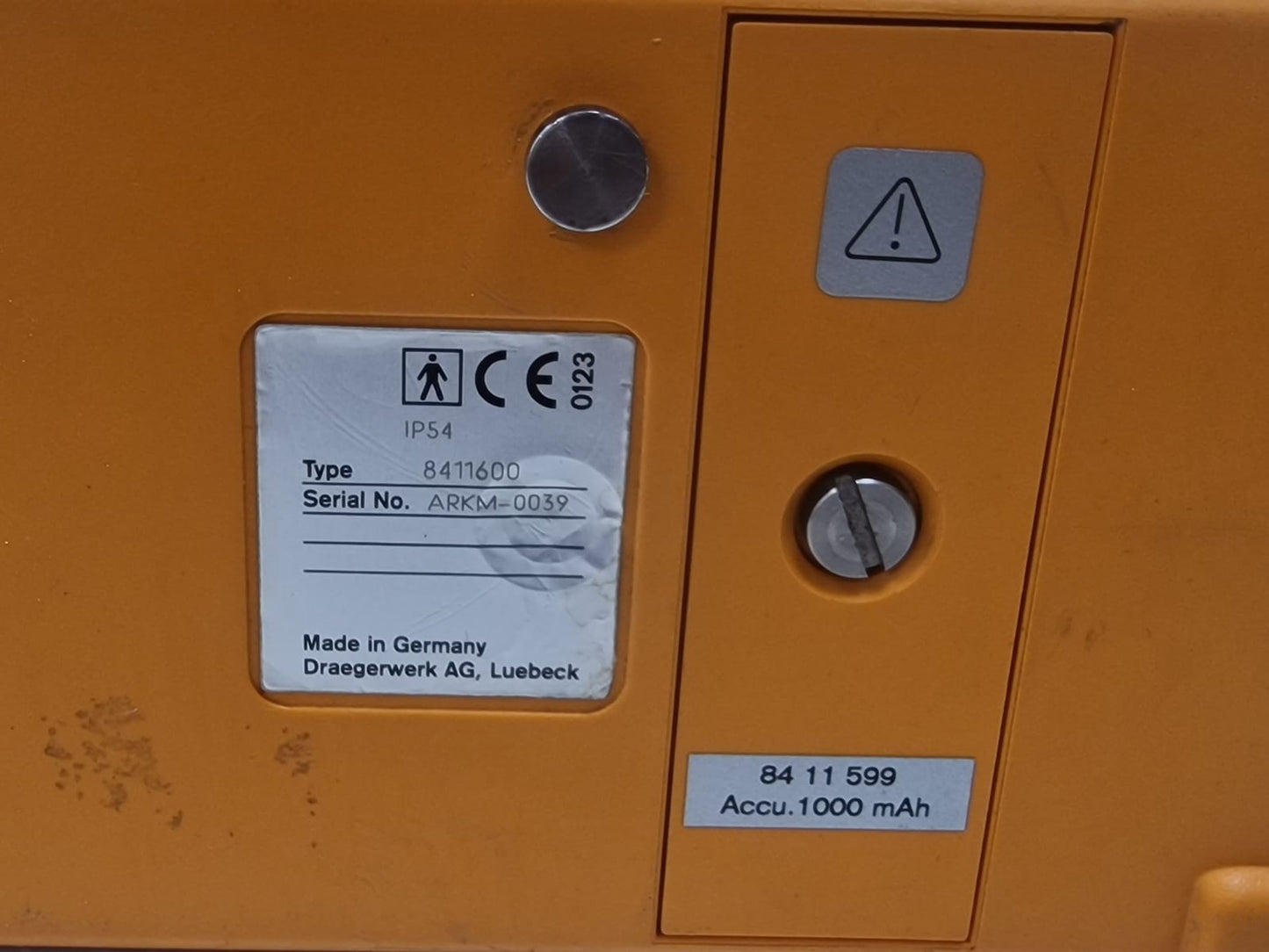 Drager Oxylog 2000 Portable Ventilator USED